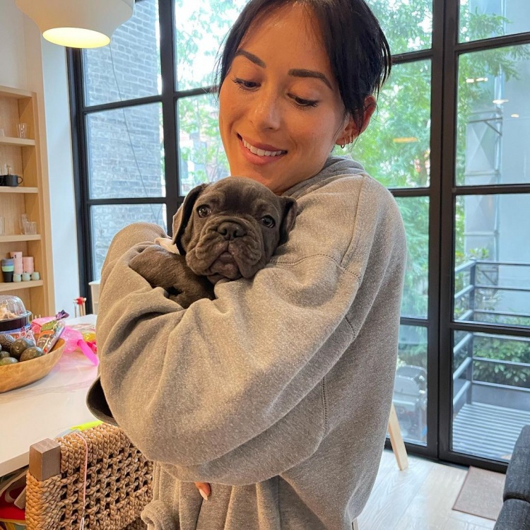 新的家庭成员纳什妻子更新ins晒一只小狗名字叫做lu