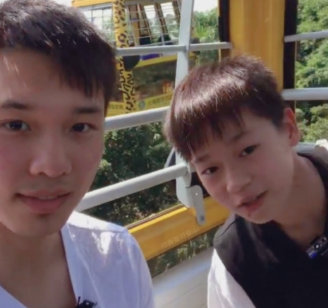 全红婵终于圆梦!陈艾森带其游玩长隆，本人全程享受，合照太可爱休闲区蓝鸢梦想 - Www.slyday.coM