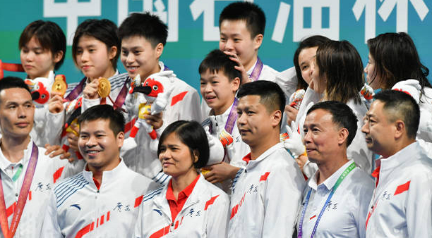 全红婵回家仅半小时!没有比赛依旧忙碌,两大假期心愿难实现休闲区蓝鸢梦想 - Www.slyday.coM 全红婵回家仅半小时!没有比赛依旧忙碌,两大假期心愿难实现休闲区蓝鸢梦想 - Www.slyday.coM