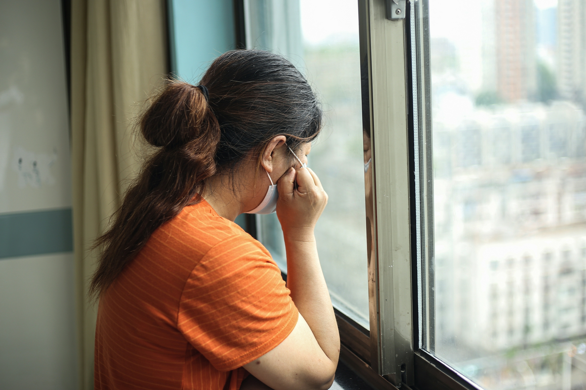 大女儿因见义勇为牺牲，小女儿又患白血病，父母哭诉：家要散了休闲区蓝鸢梦想 - Www.slyday.coM