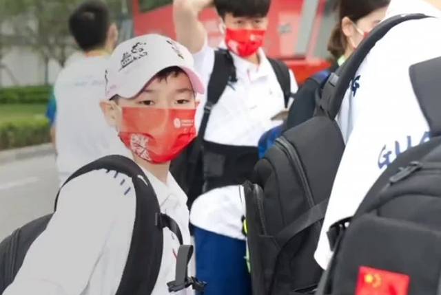 全红婵被安排住豪华酒店!有水上乐园,低调回村后再度“消失”休闲区蓝鸢梦想 - Www.slyday.coM 全红婵被安排住豪华酒店!有水上乐园,低调回村后再度“消失”休闲区蓝鸢梦想 - Www.slyday.coM