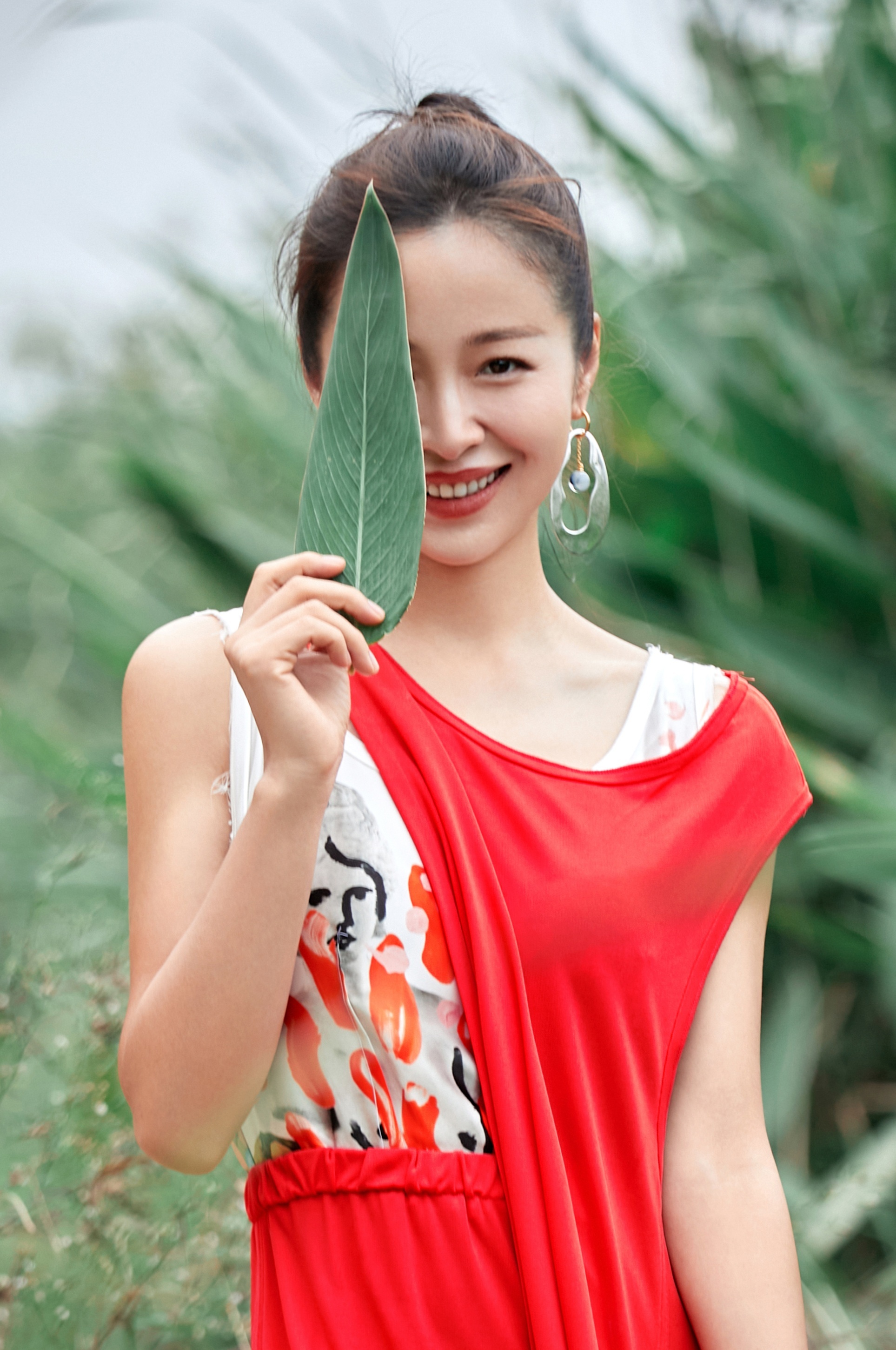 摄影:@董亮影像 @陈佳deal妆发:李轶男