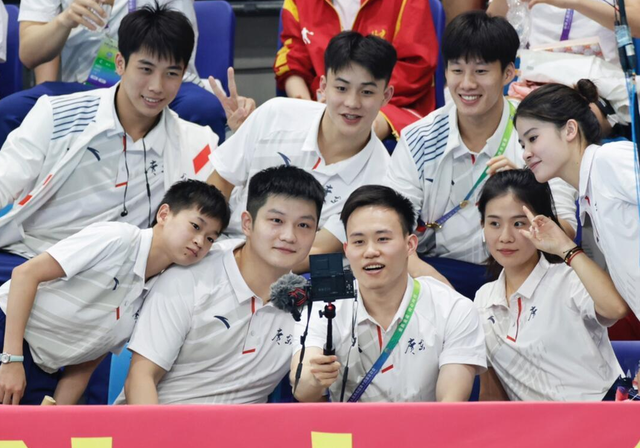 全红婵被安排住豪华酒店!有水上乐园,低调回村后再度“消失”休闲区蓝鸢梦想 - Www.slyday.coM 全红婵被安排住豪华酒店!有水上乐园,低调回村后再度“消失”休闲区蓝鸢梦想 - Www.slyday.coM