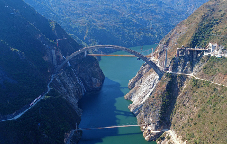 中国大柱山隧道耗资高达3000亿代价高昂究竟有啥意义