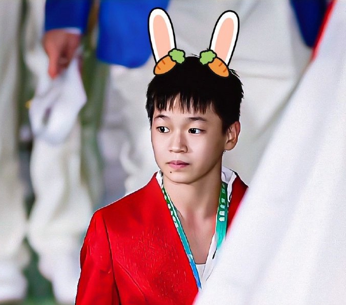 全红婵飞往广州!跳水师哥带逛动物园,开心合影,完成第一个心愿休闲区蓝鸢梦想 - Www.slyday.coM 全红婵飞往广州!跳水师哥带逛动物园,开心合影,完成第一个心愿休闲区蓝鸢梦想 - Www.slyday.coM