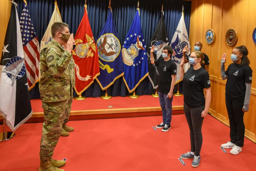 美国太空军的军官军衔和士兵军衔你了解吗来看吧