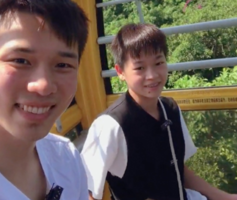 全红婵终于圆梦!陈艾森带其游玩长隆，本人全程享受，合照太可爱休闲区蓝鸢梦想 - Www.slyday.coM