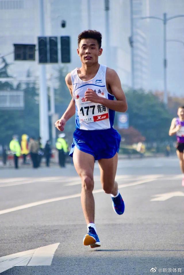 昔日放牛娃夺得全运会马拉松冠军休闲区蓝鸢梦想 - Www.slyday.coM
