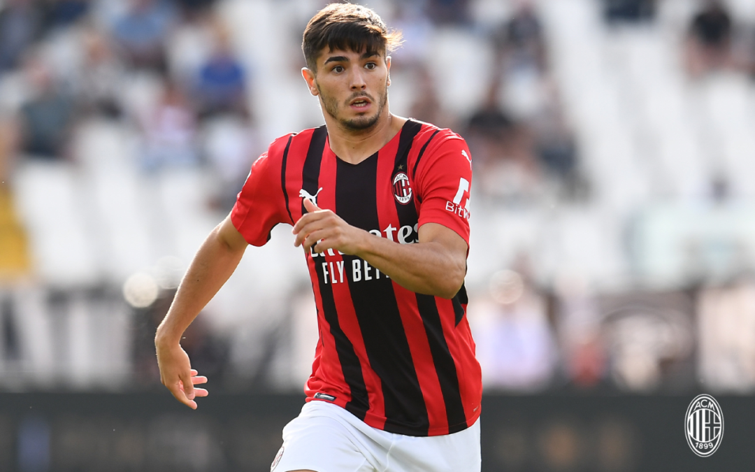 丹尼尔书写历史迪亚斯终场绝杀,米兰客场带走三分!