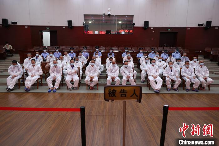 海南45人涉黑案一审宣判主犯王积存被判无期徒刑