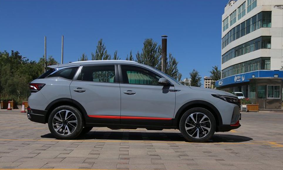 东风风神AX7马赫版正式上市 售9.59万起