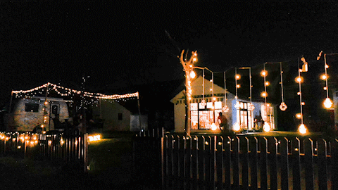“又见炊烟”夜景迎龙村图