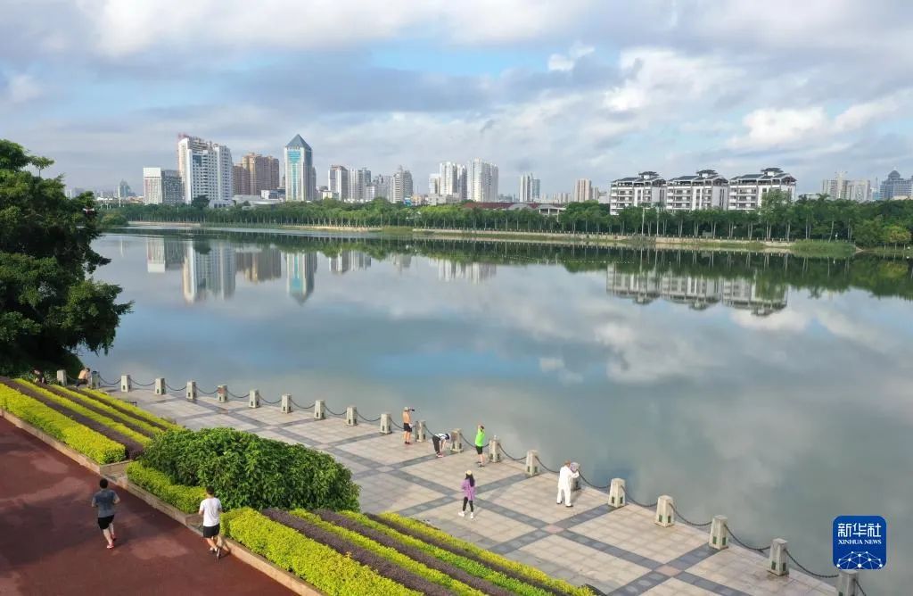 早读休闲区蓝鸢梦想 - Www.slyday.coM