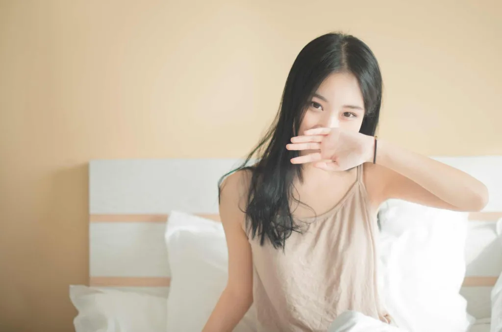 网恋一年多，发现对方竟然是闺蜜！背后真相令人唏嘘！休闲区蓝鸢梦想 - Www.slyday.coM