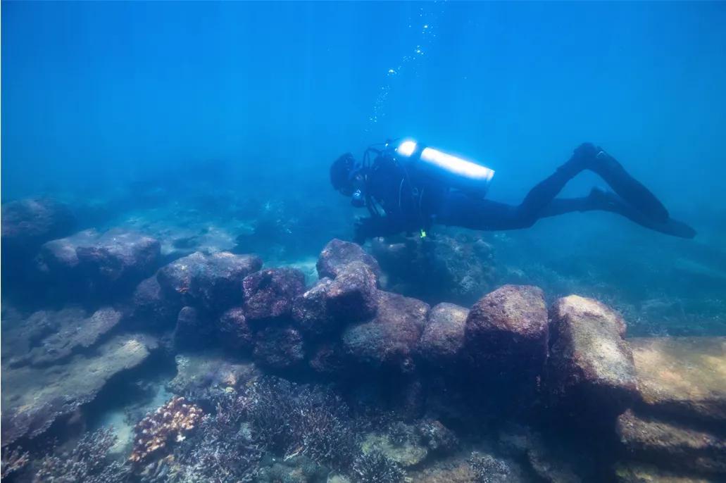 分界洲岛海底的秘密，藏不住了！休闲区蓝鸢梦想 - Www.slyday.coM