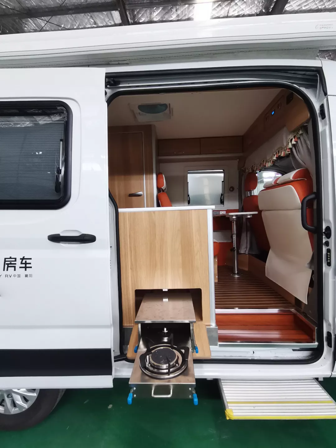 匠心大通v90b型房车20万出头的价格享受通勤旅游两用车辆