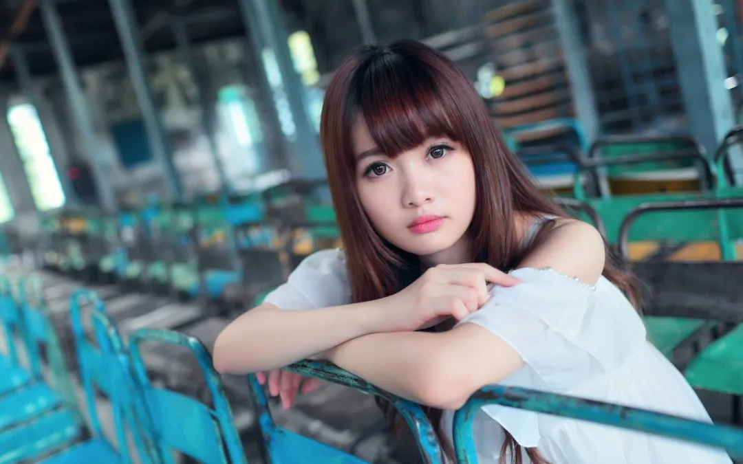 网恋一年多，发现对方竟然是闺蜜！背后真相令人唏嘘！休闲区蓝鸢梦想 - Www.slyday.coM