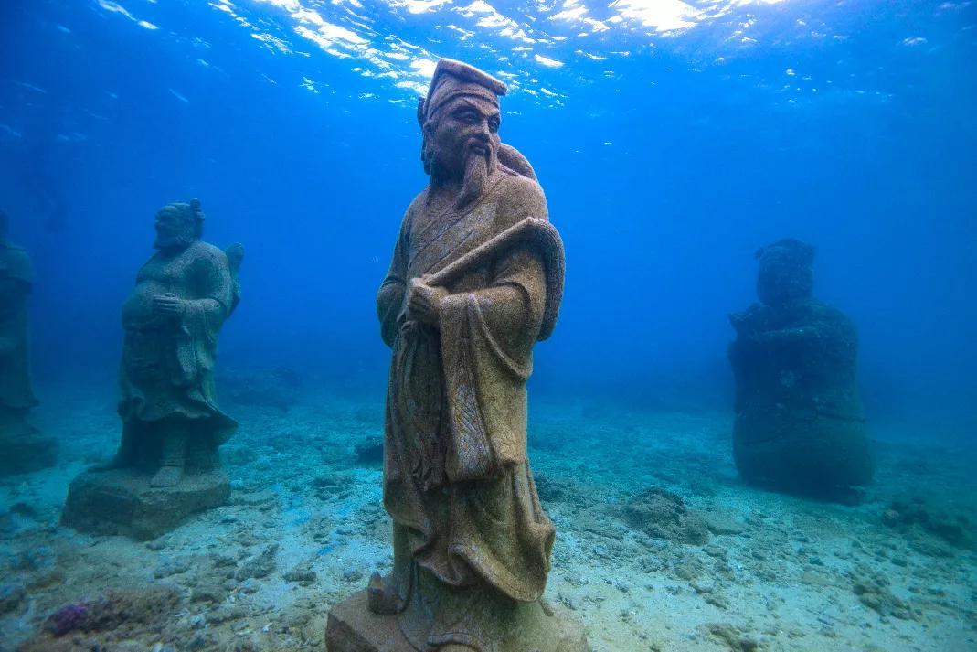 分界洲岛海底的秘密，藏不住了！休闲区蓝鸢梦想 - Www.slyday.coM