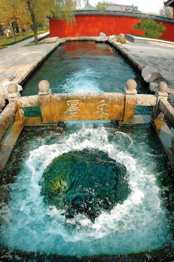 秋雨潇潇,百泉争涌!正是赏泉之时,这份泉水指南你值得拥有!