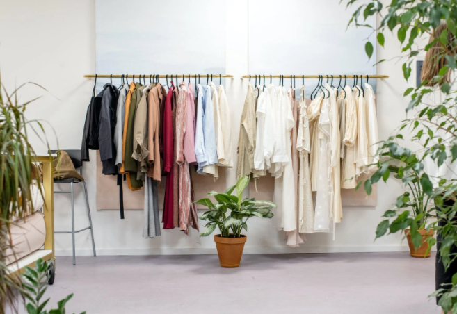 江南布衣市值一日蒸发逾11亿 旗下童装含不雅