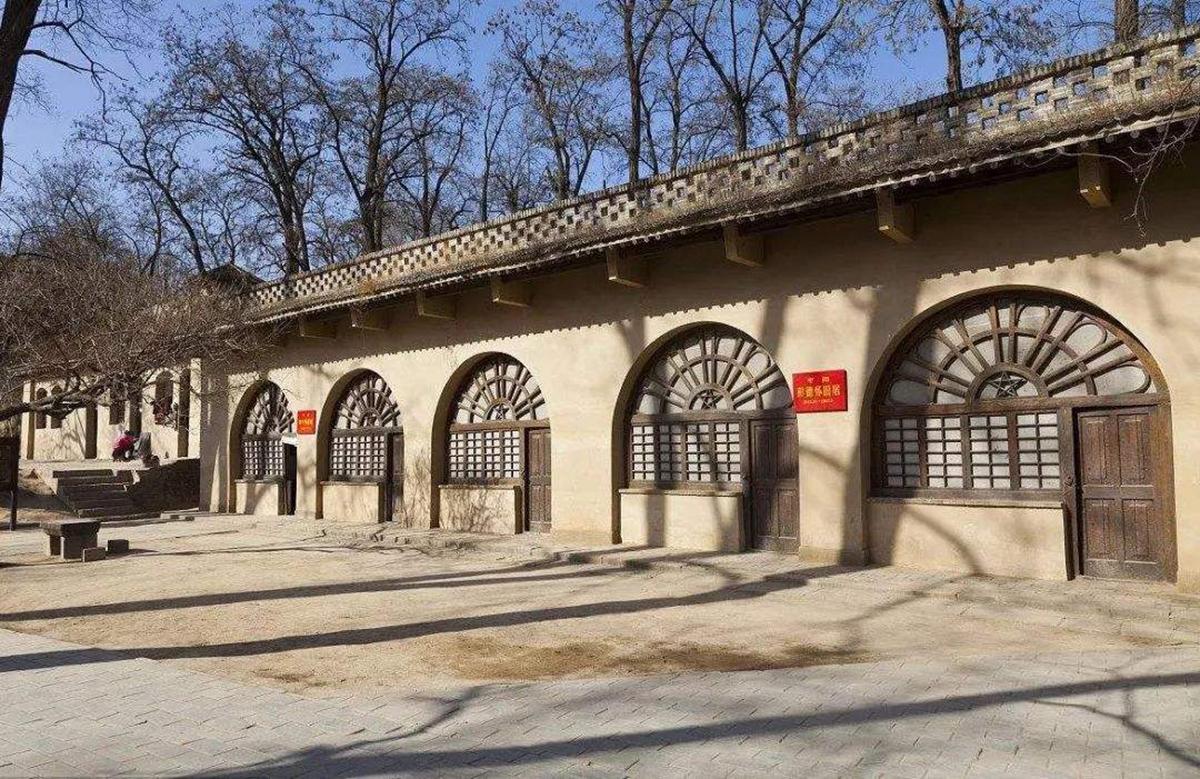 1975年老农发现一具手铐尸骸，是失踪20年的女烈士，惊动当地政府休闲区蓝鸢梦想 - Www.slyday.coM