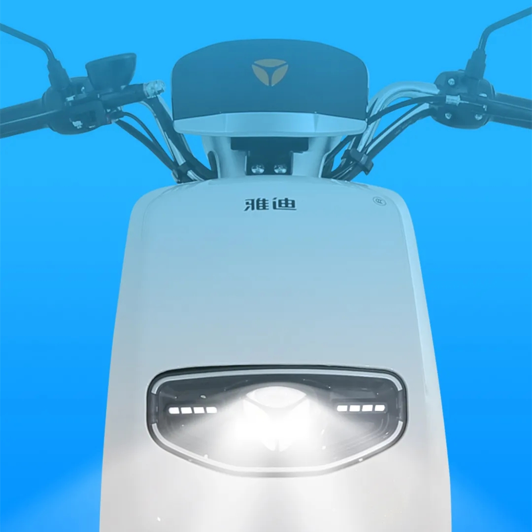 雅迪e1电动车评测轻巧灵动可配两种大容量电池续航亮眼