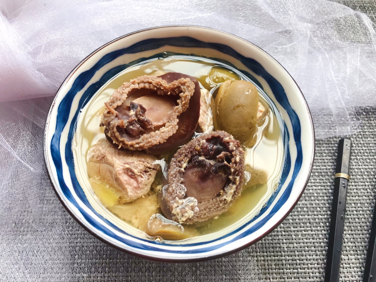 做法简单便捷的海鲜,鲍鱼橄榄汤,鲜嫩多汁,营养美味|鲍鱼|橄榄|海鲜