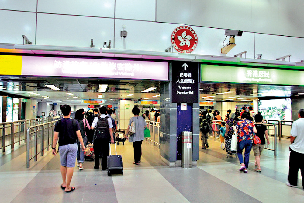 香港罗湖口岸将优化 市民过关更便捷|黄伟纶|口岸|落马洲_新浪新闻