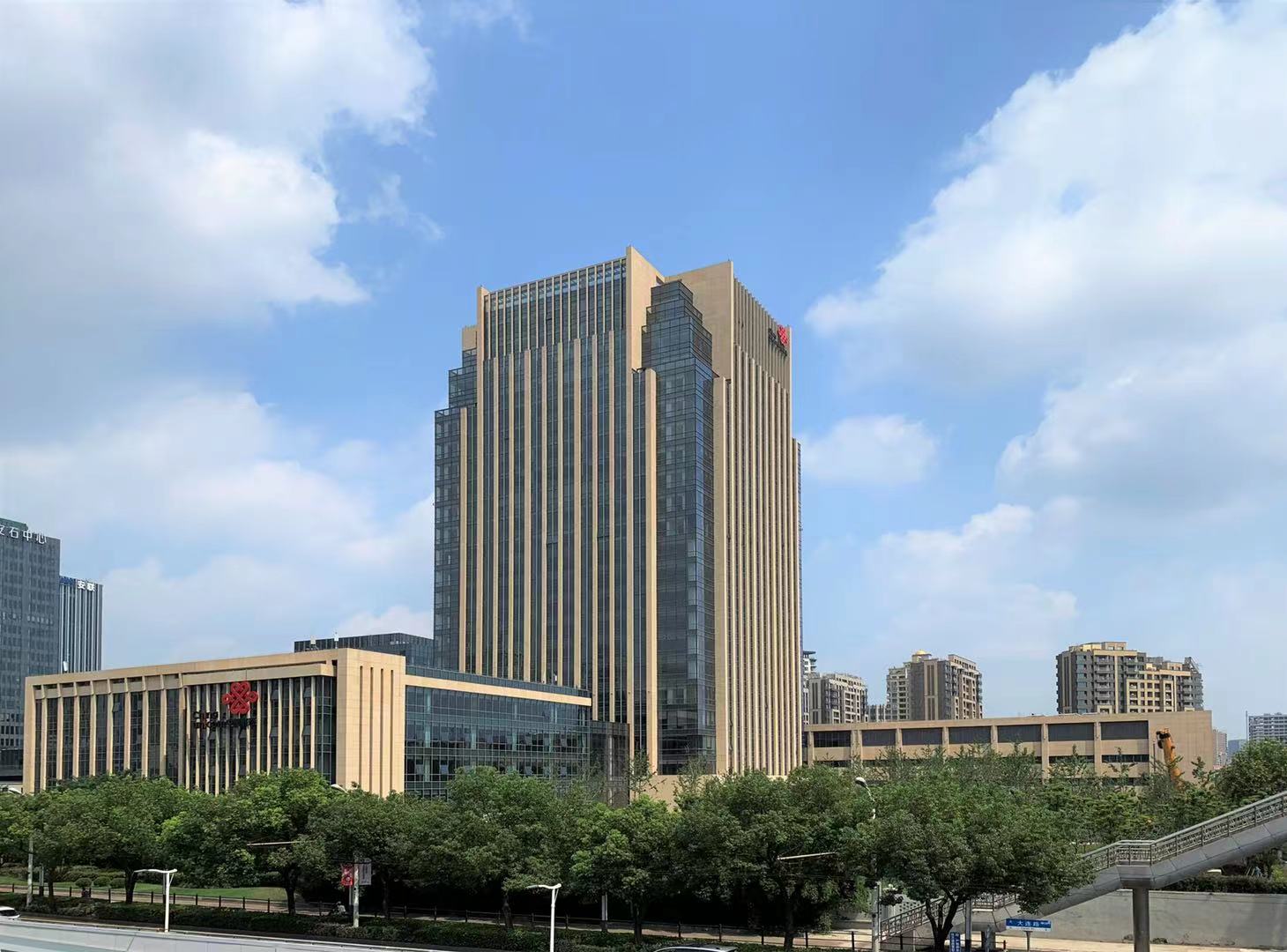 央企百年跟党走,转型驱动谱新篇~上海联通以新一代基础设施赋能数字