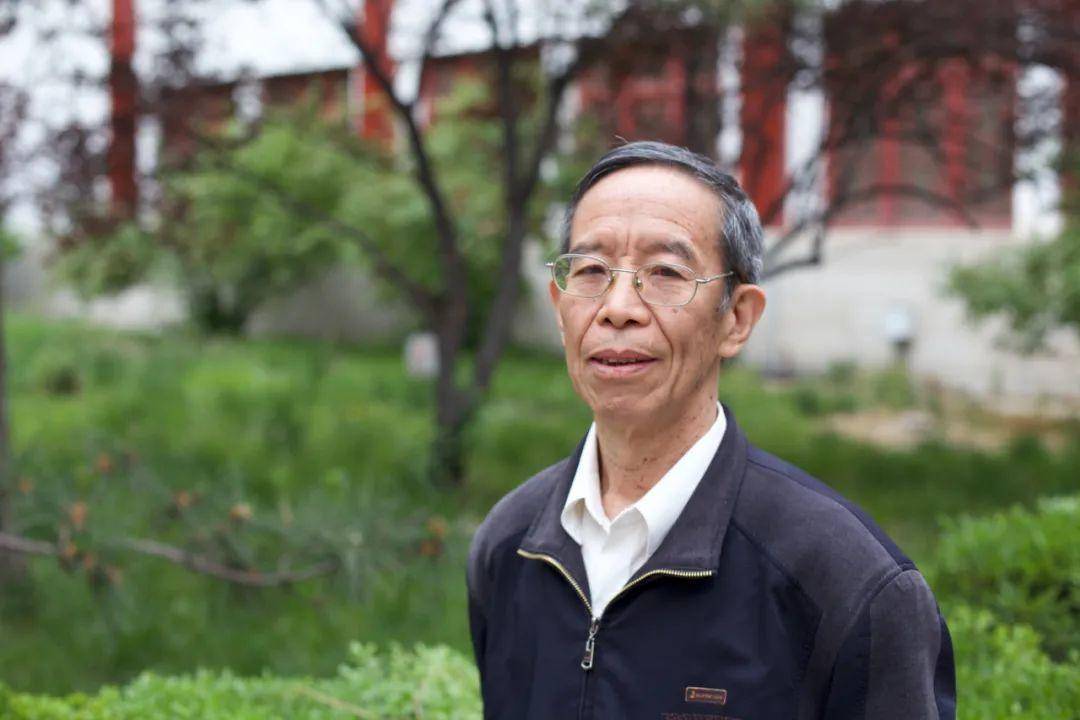 缅怀著名考古学家刘绪逝世