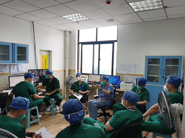 上海专家驰援，福建省儿童医院接管病区11名新冠患儿出院休闲区蓝鸢梦想 - Www.slyday.coM