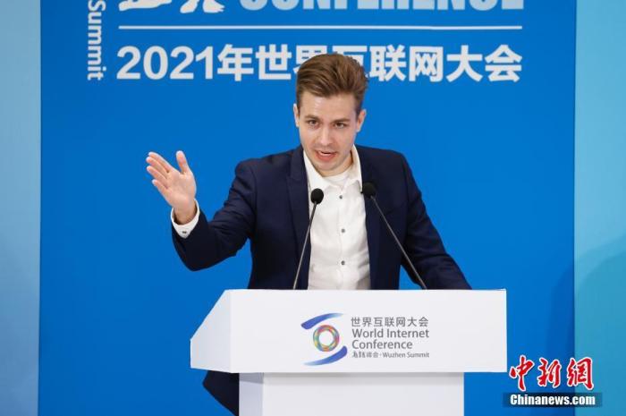 外国网红：中国抗疫为世界描绘了一个蓝图休闲区蓝鸢梦想 - Www.slyday.coM