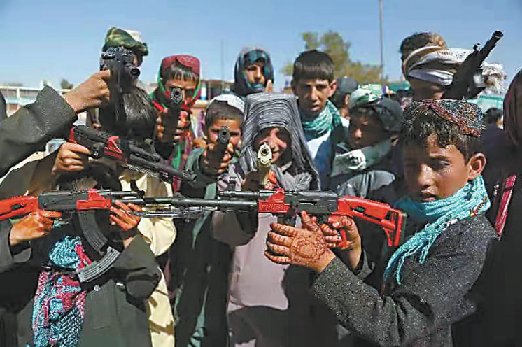 玩具枪 · 阿富汗 · “警察与塔利班”