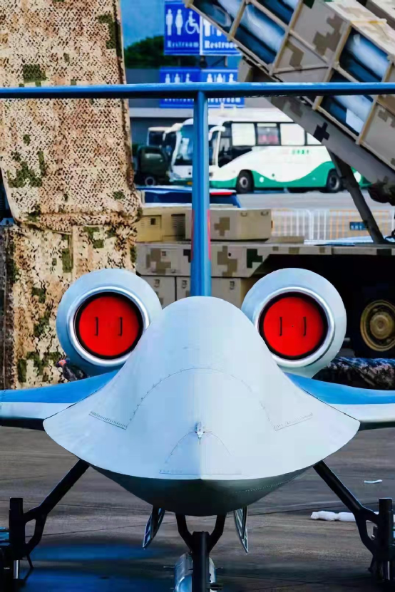 枢密院十号:中国这种过于先进的飞机,创下什么世界第一