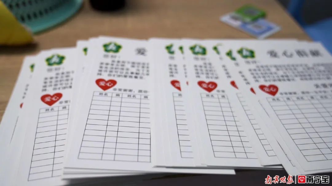 花6元买票进站混一天！两女子在南宁火车站候车室讨“爱心捐款”被行拘休闲区蓝鸢梦想 - Www.slyday.coM