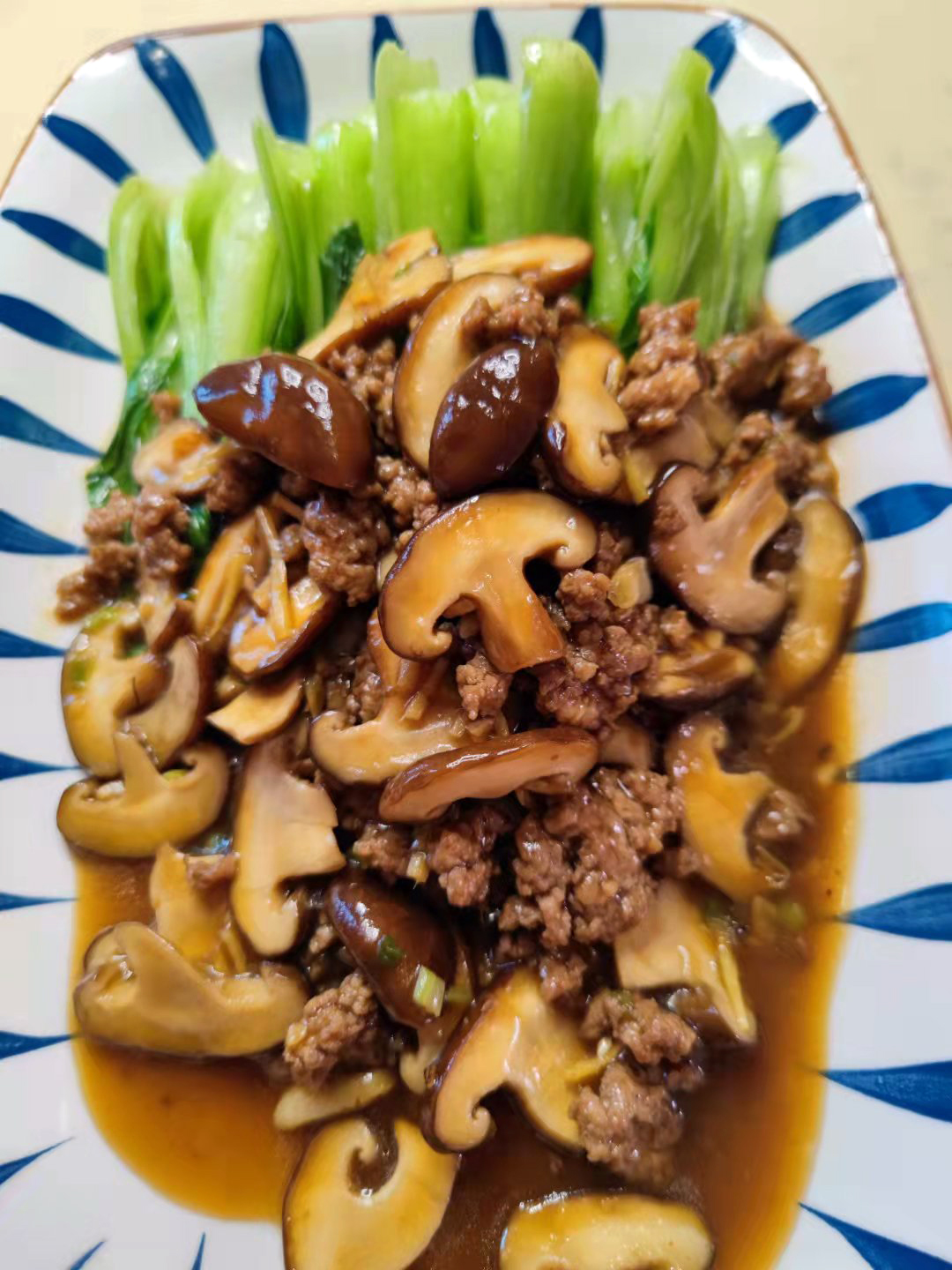 为什么你做的香菇油菜不好吃？大厨教你正确方法，上桌一根都不剩休闲区蓝鸢梦想 - Www.slyday.coM