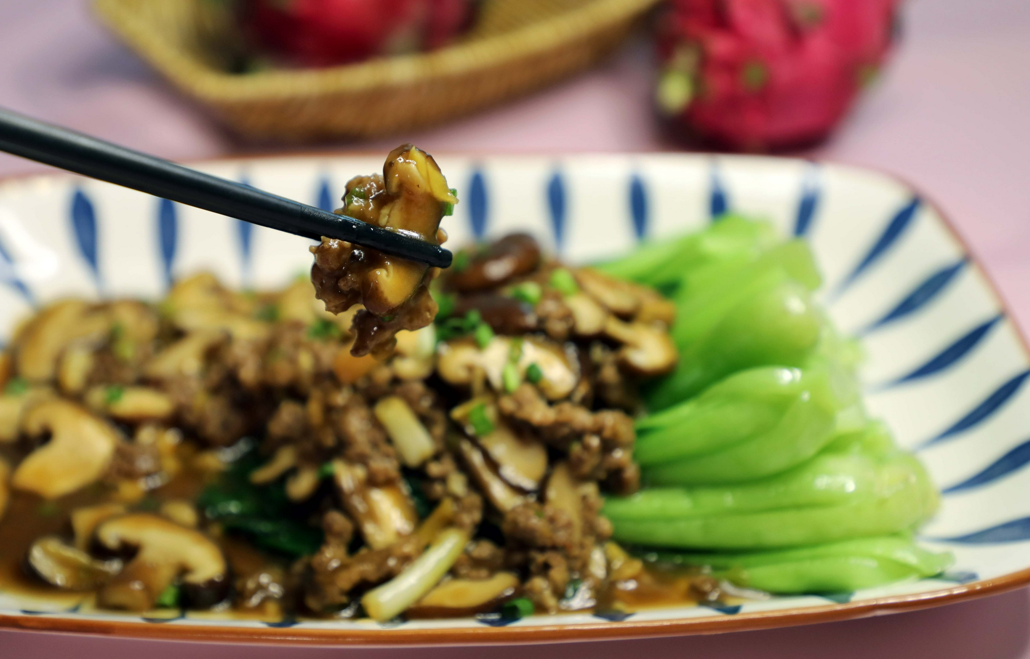 为什么你做的香菇油菜不好吃？大厨教你正确方法，上桌一根都不剩休闲区蓝鸢梦想 - Www.slyday.coM