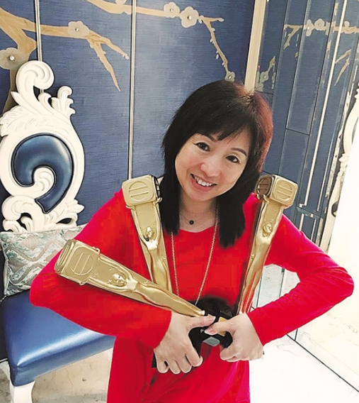 力邀梅小青回巢却被拒绝曾志伟称不会灰心继续谈万事有商量