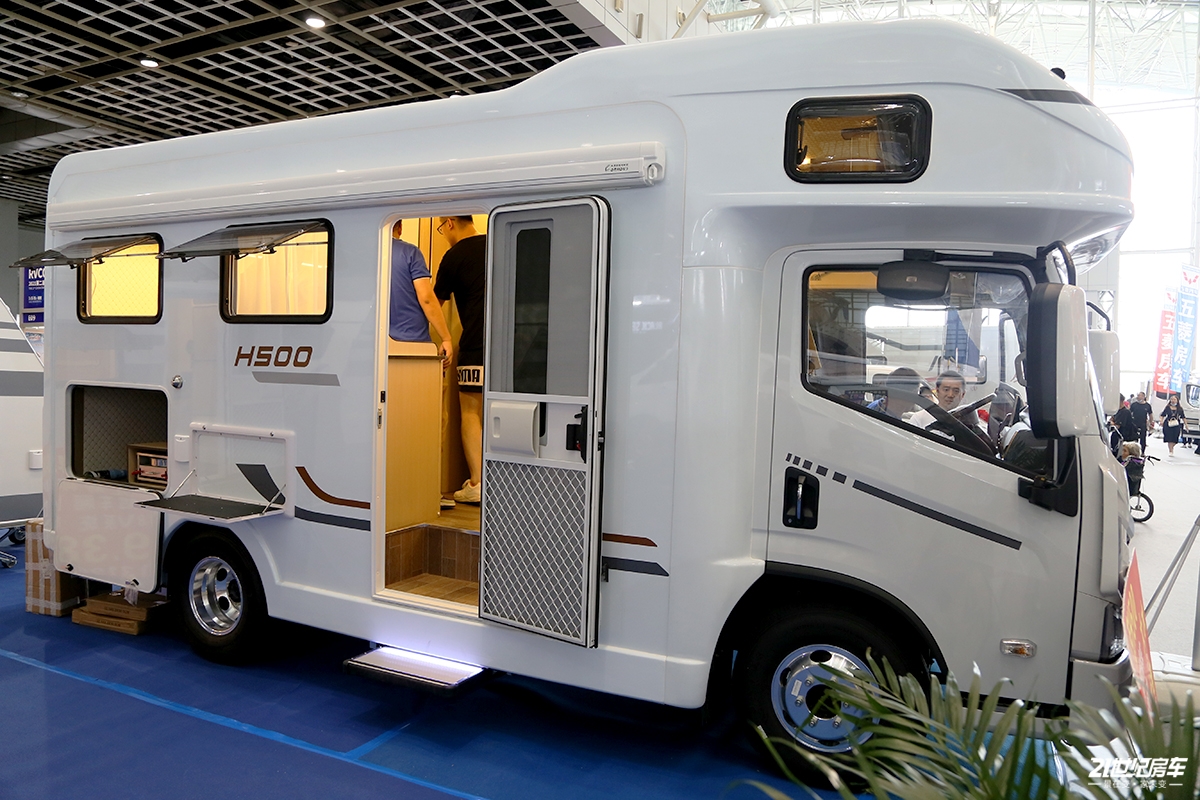 大水大电大空间全套小米家电不到30万的汇斯诚h500平头轻卡房车