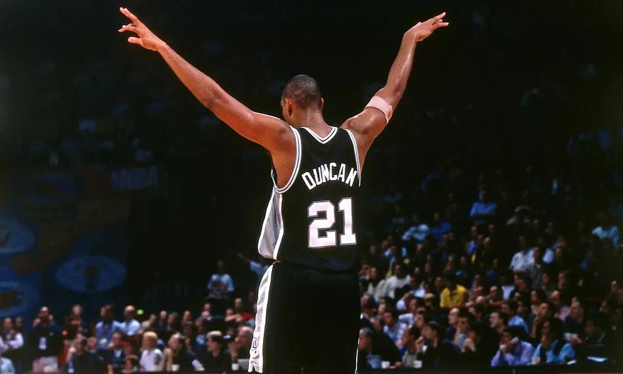 邓肯在同一支球队,塞利在三支球队!|邓肯|塞利|夺冠_新浪新闻