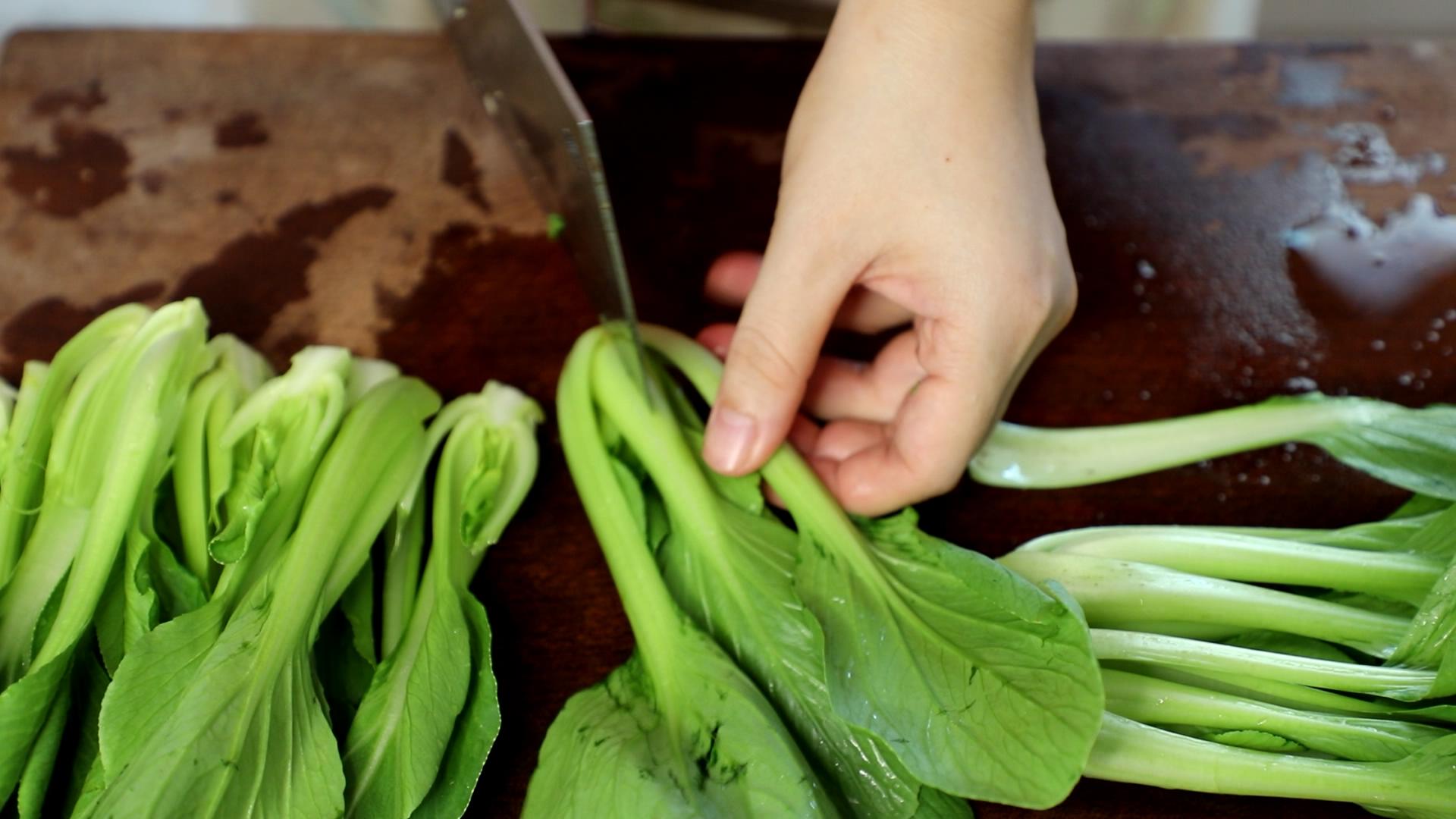 为什么你做的香菇油菜不好吃？大厨教你正确方法，上桌一根都不剩休闲区蓝鸢梦想 - Www.slyday.coM