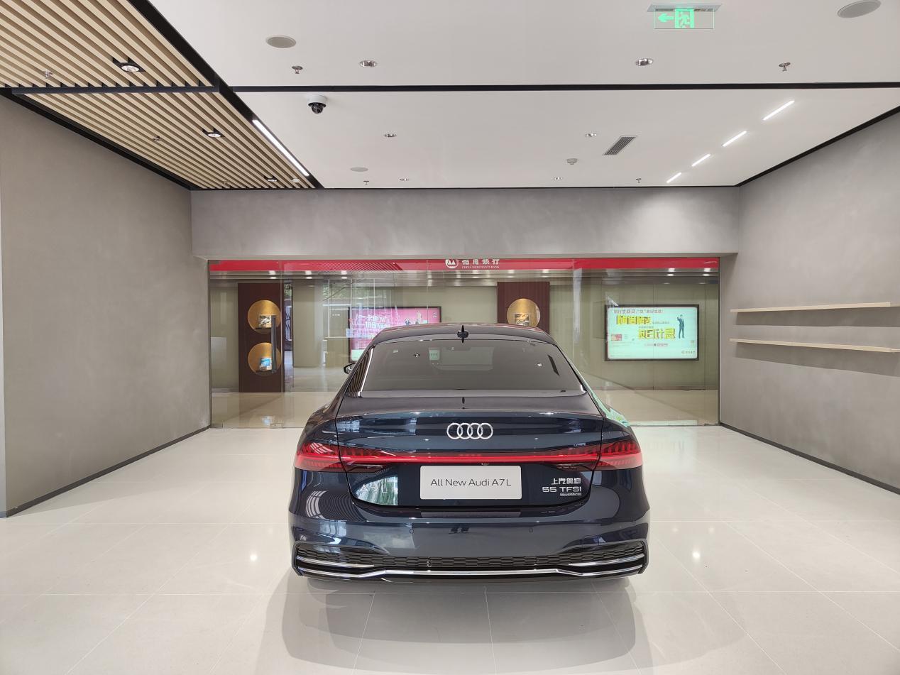 实拍体验上汽奥迪城市体验店老牌新整
