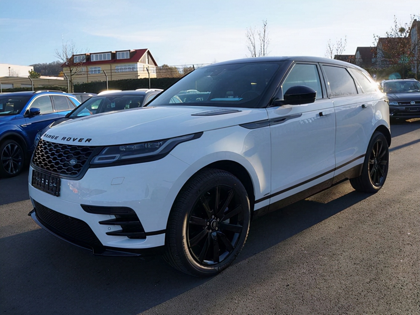 不愧是最美路虎!新款星脉实拍,新增运动条件,搭3.0t v6引擎