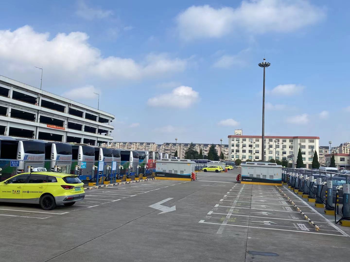 10月1日起,上海这座公交停车场将向社会车辆开放充电-新浪汽车