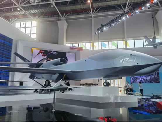 直击中国航展：700家企业齐聚，国之重器亮相！这些上市公司也来了……休闲区蓝鸢梦想 - Www.slyday.coM