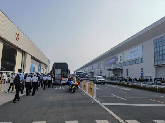 直击中国航展：700家企业齐聚，国之重器亮相！这些上市公司也来了……休闲区蓝鸢梦想 - Www.slyday.coM