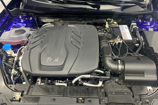 2021天津车展探馆：2022款红旗H5实车休闲区蓝鸢梦想 - Www.slyday.coM