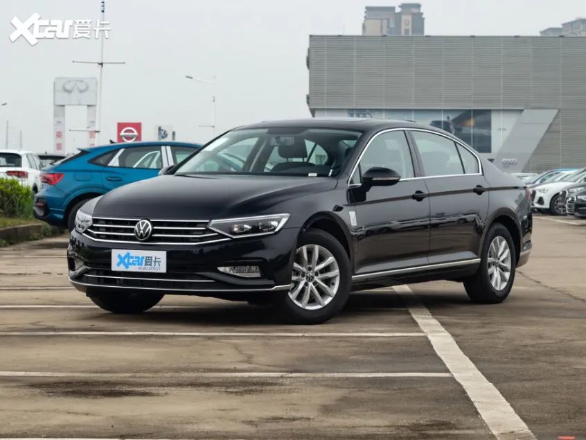 要买别犹豫，四款“打骨折”中型车推荐