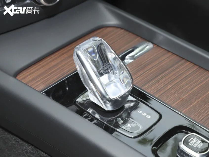 要买别犹豫，四款“打骨折”中型车推荐