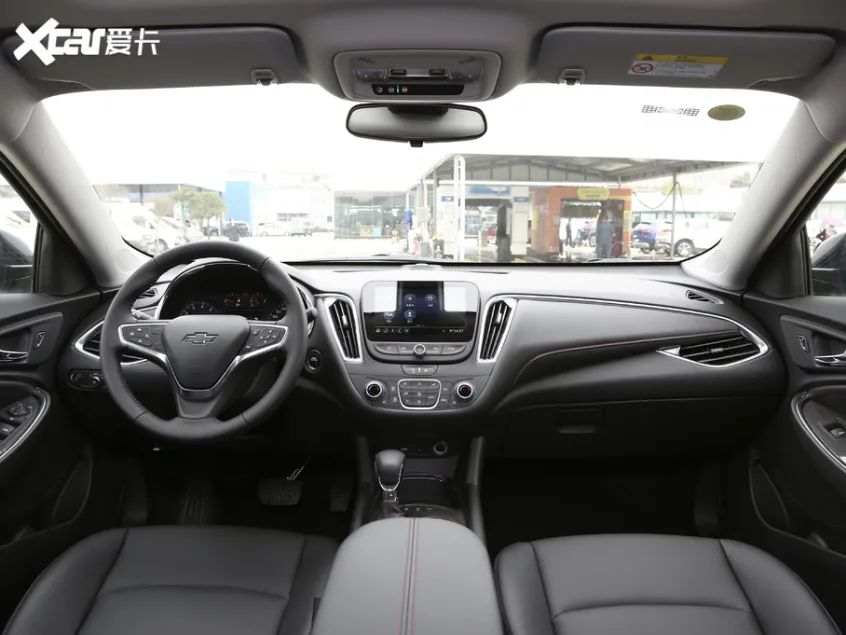 要买别犹豫，四款“打骨折”中型车推荐